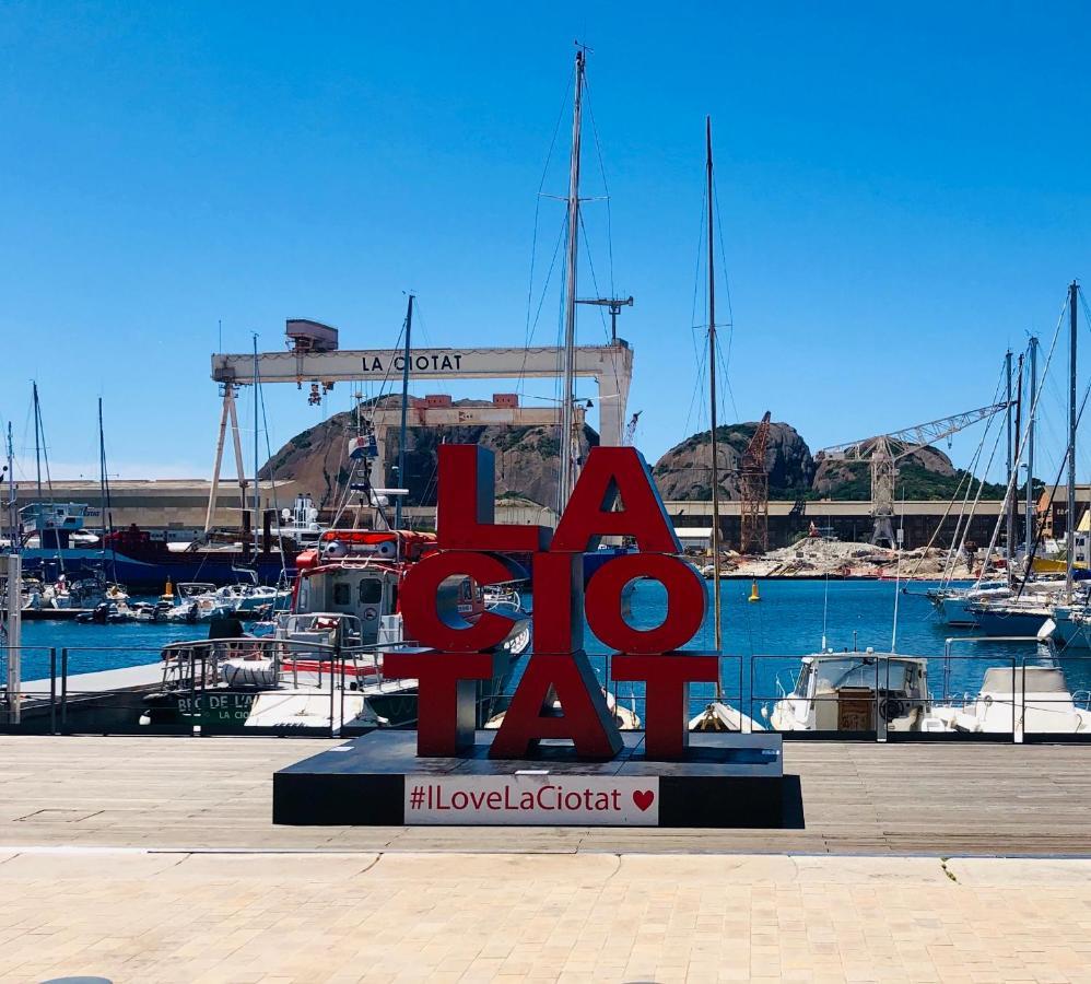 Duplex La Ciotat - Superbe 85 M2 - 6 Pers - 3 Chambres - Climatisation - Vue Mer Et Proche Du Vieux Port La Ciotat Bagian luar foto